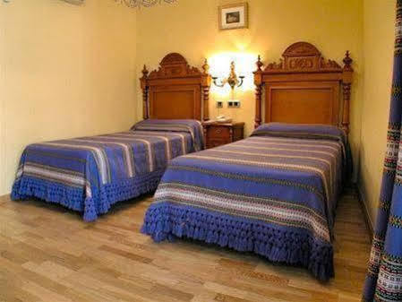 Hotel Del Pastor Морелья Экстерьер фото