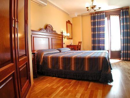 Hotel Del Pastor Морелья Номер фото